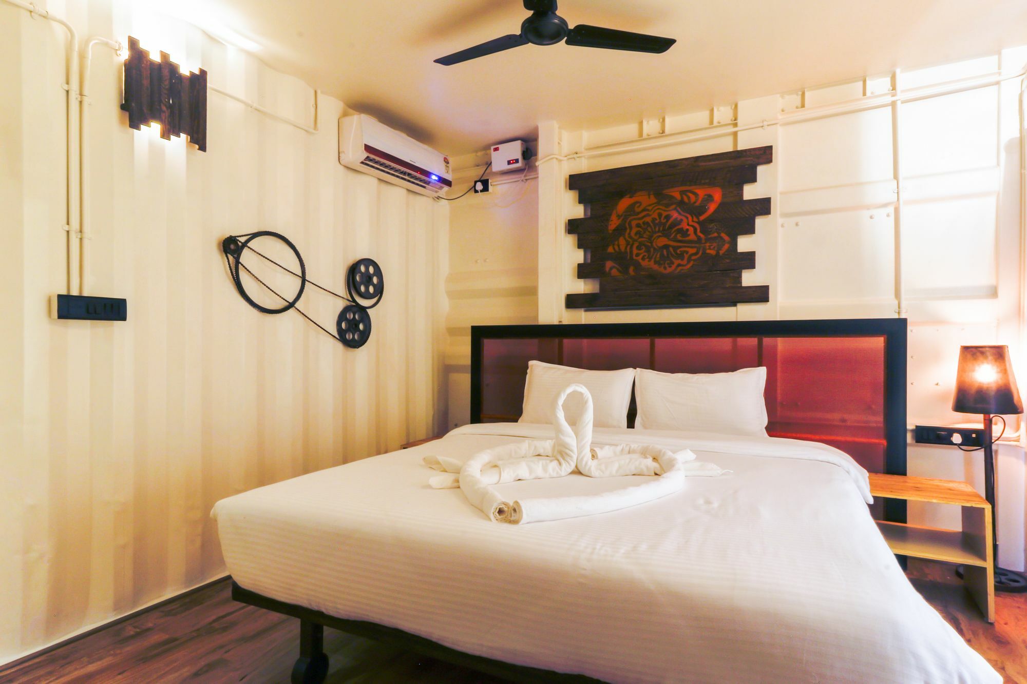 Beach Box Hotel Baga Gosavvy Collection Exterior photo